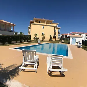 Oura T1 Coral , Close To The Strip, Swimming Pool, Wi Fi, A/c Apartment